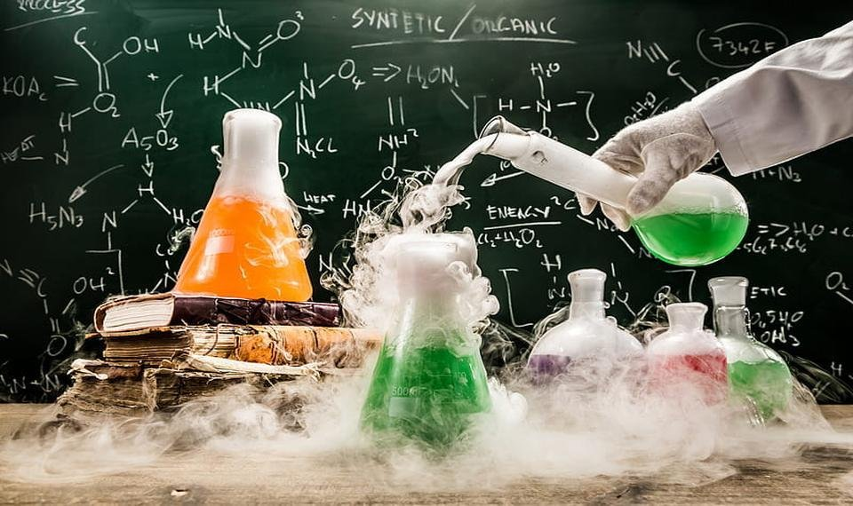 GCSE Chemistry Summer Tuition Masterclasses Chelsea